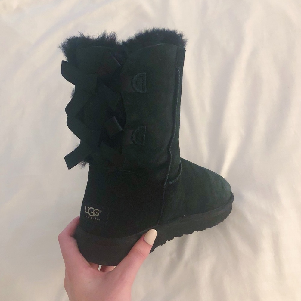 UGG Bailey Bow Boots || Black Classic Short